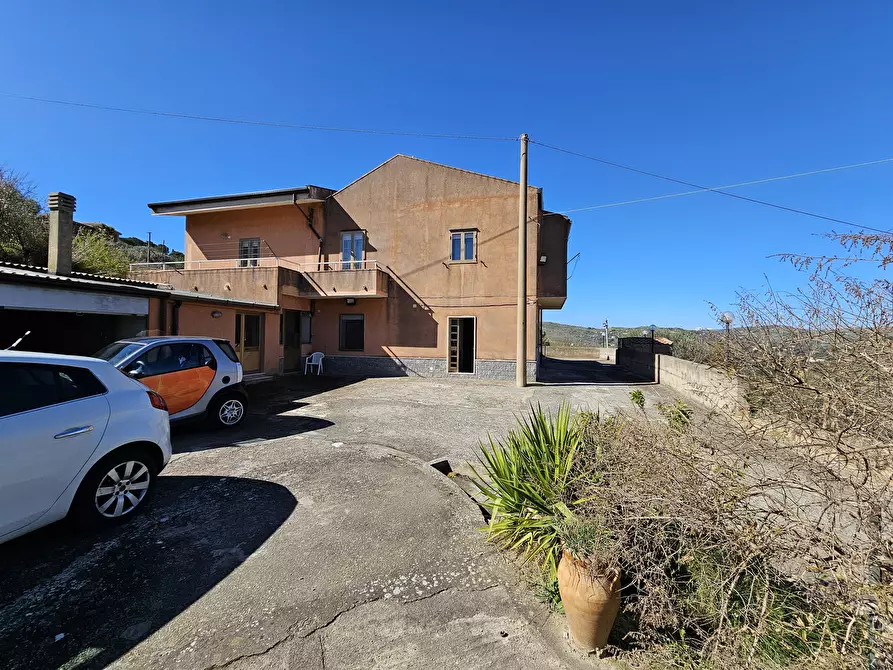 Immagine 2 di Villa in vendita  in CONTRADA TORRE a Enna