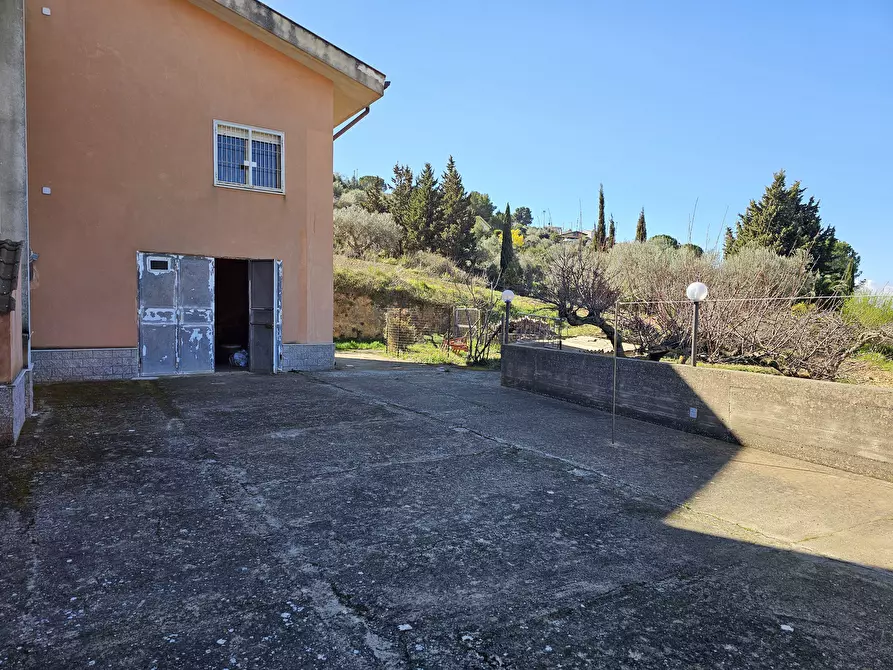 Immagine 3 di Villa in vendita  in CONTRADA TORRE a Enna
