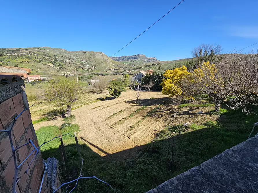Immagine 4 di Villa in vendita  in CONTRADA TORRE a Enna