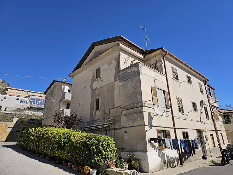 Immagine 14 di Appartamento in vendita  in VIA GIOTTO a Enna