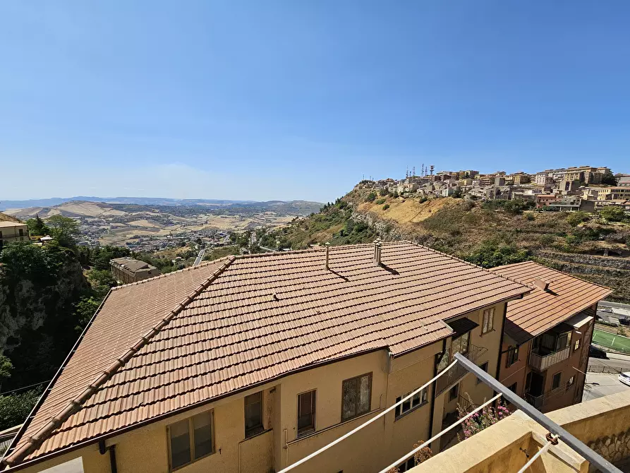 Immagine 10 di Casa indipendente in vendita  in VIA FAZZI a Enna