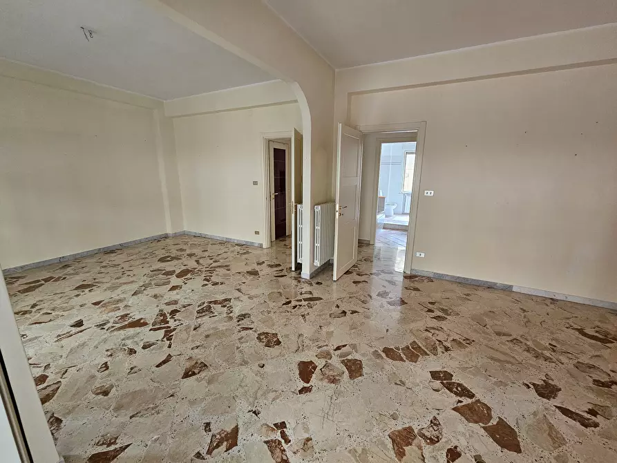 Immagine 4 di Appartamento in vendita  in CORSO SICILIA a Enna