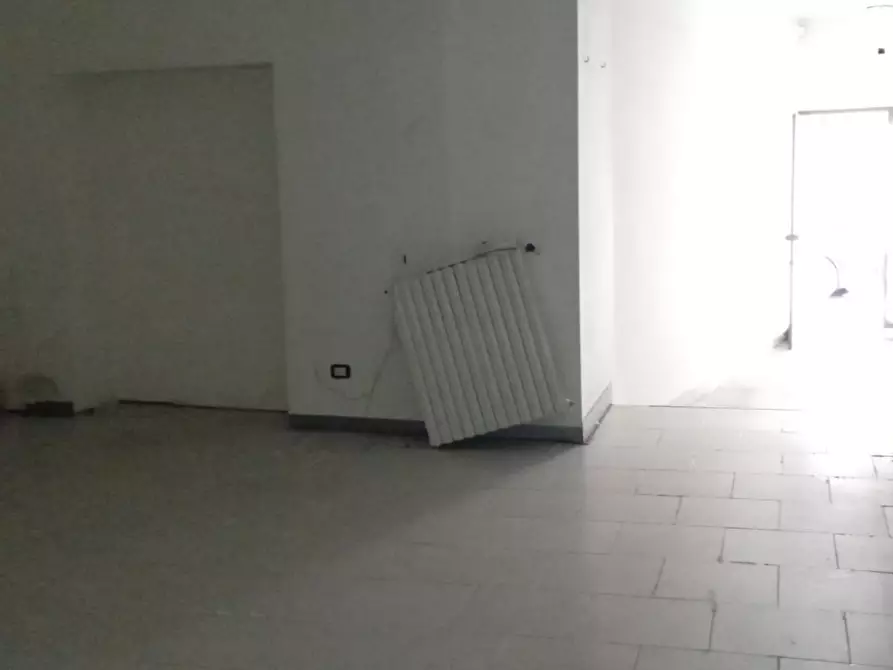 Immagine 5 di Negozio in vendita  in VIA ROMA a Enna
