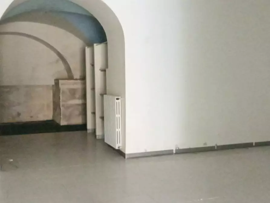 Immagine 3 di Negozio in vendita  in VIA ROMA a Enna