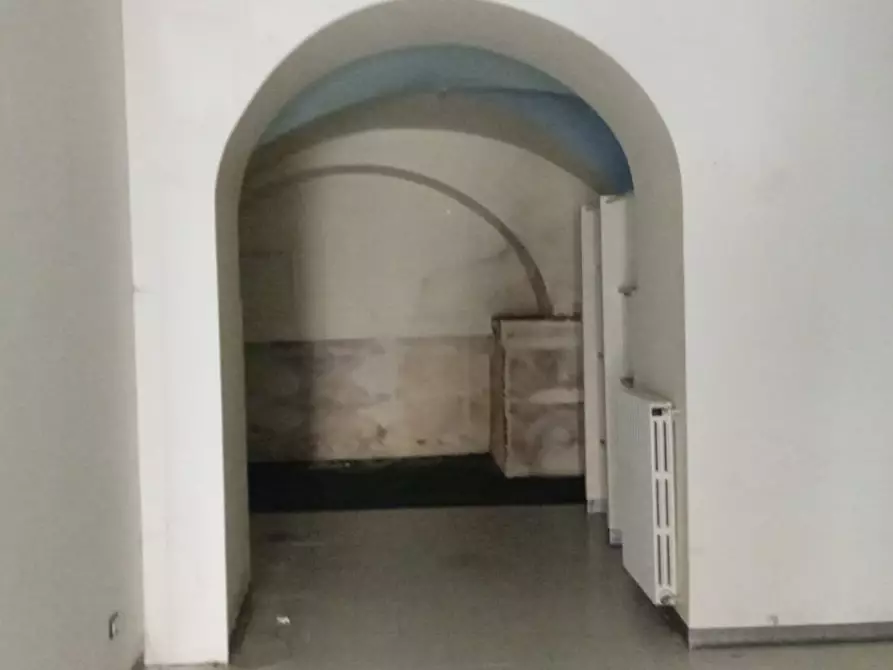 Immagine 6 di Negozio in vendita  in VIA ROMA a Enna