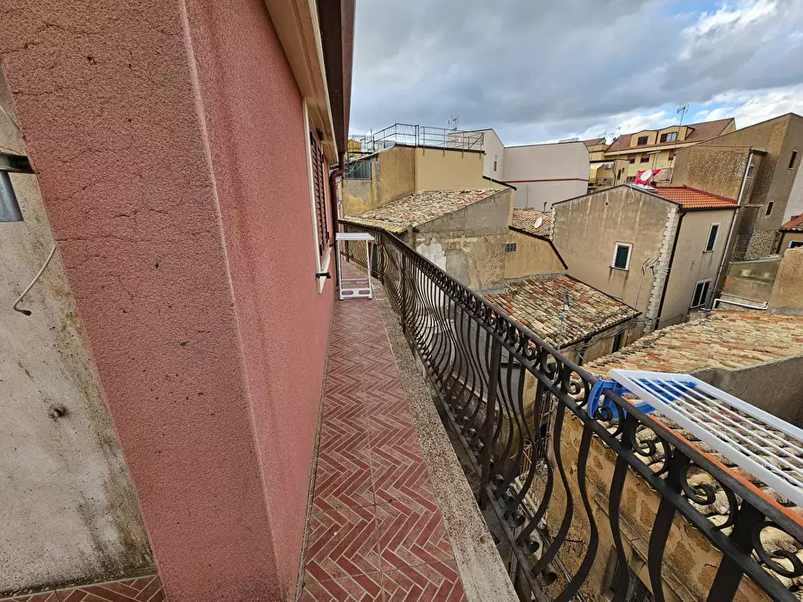 Immagine 18 di Appartamento in vendita  in via Vittorio Emanuele a Enna