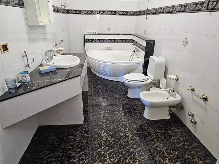 Immagine 12 di Casa indipendente in vendita  in VIA MULINO A VENTO a Enna