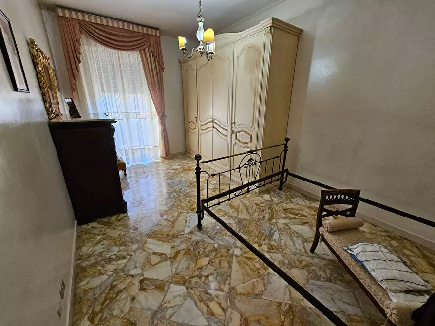 Immagine 10 di Appartamento in vendita  in VIA VALGUARNERA a Enna