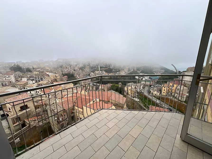 Immagine 2 di Appartamento in vendita  in VIA CASTELVECCHIO a Enna