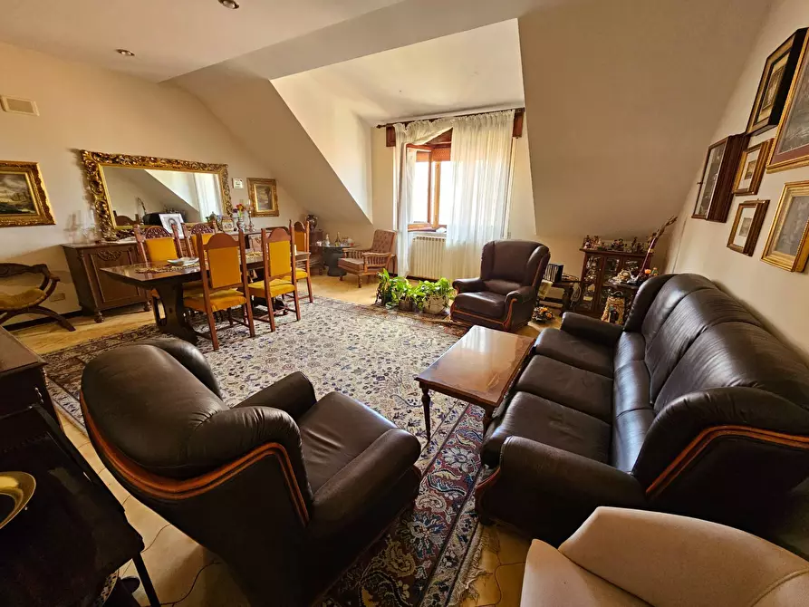 Immagine 2 di Appartamento in vendita  in via Roma a Enna