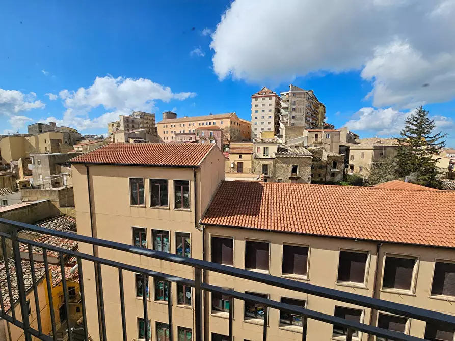 Immagine 20 di Appartamento in vendita  in via Roma a Enna