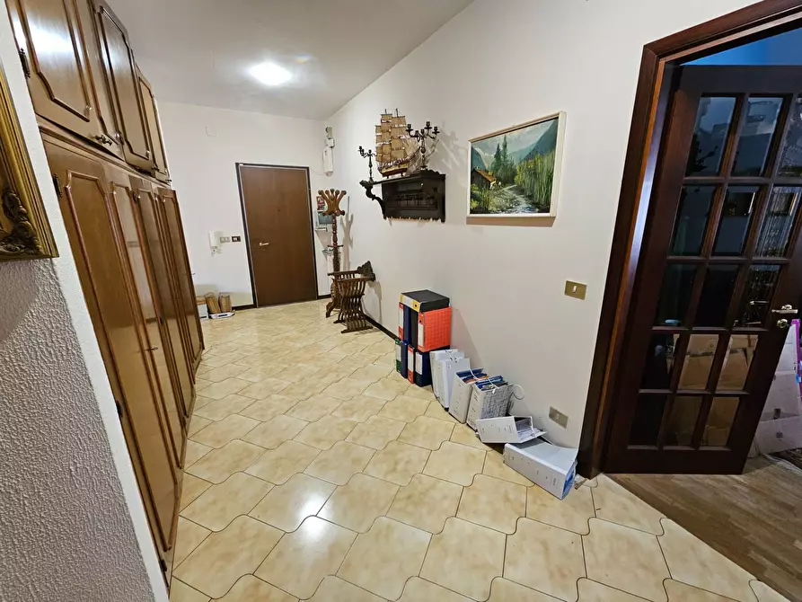 Immagine 5 di Appartamento in vendita  in via Roma a Enna