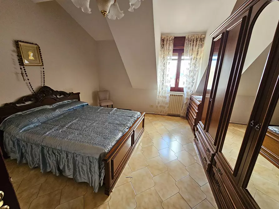 Immagine 12 di Appartamento in vendita  in via Roma a Enna