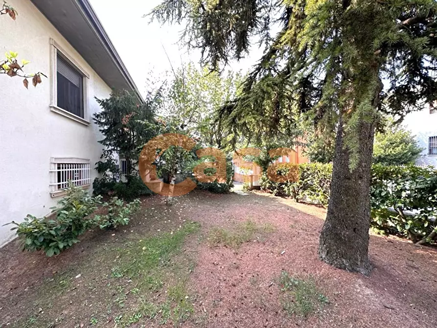 Immagine 3 di Villa in vendita  in Via Arcangelo Ghisleri a Piacenza