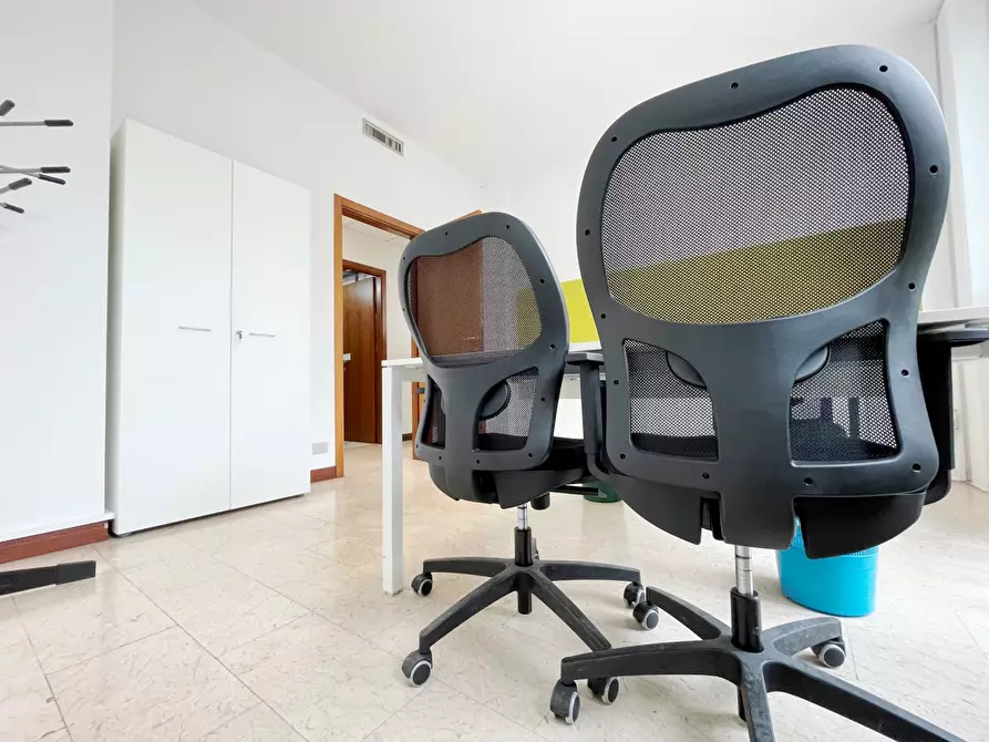 Immagine 10 di Ufficio in vendita  in Via Colombo a Piacenza