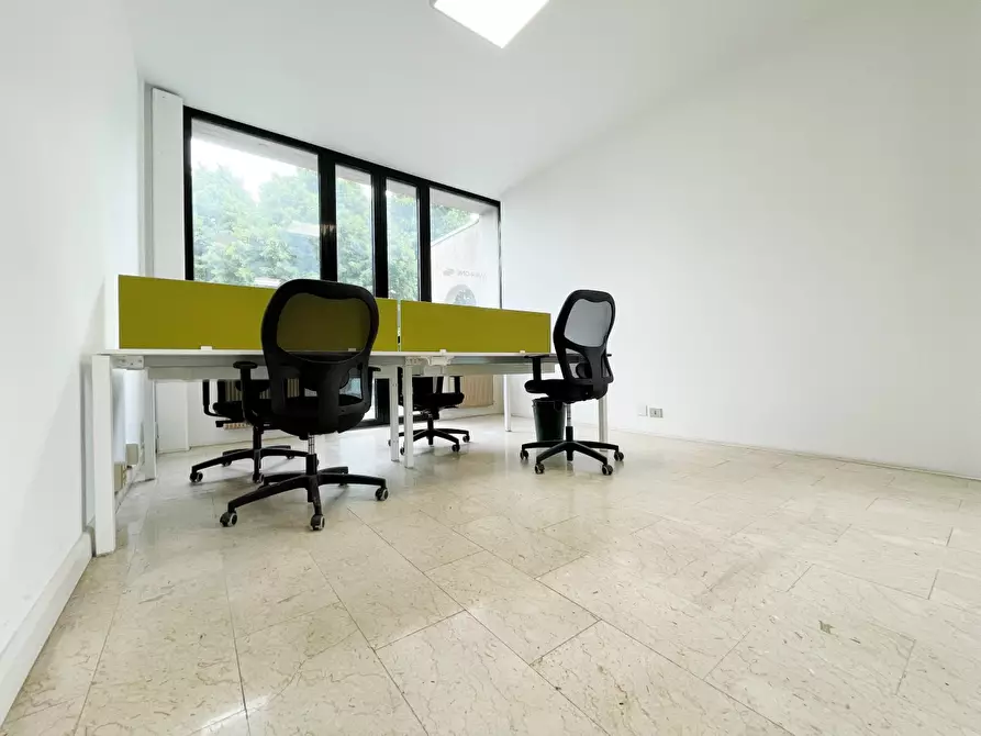 Immagine 13 di Ufficio in vendita  in Via Colombo a Piacenza