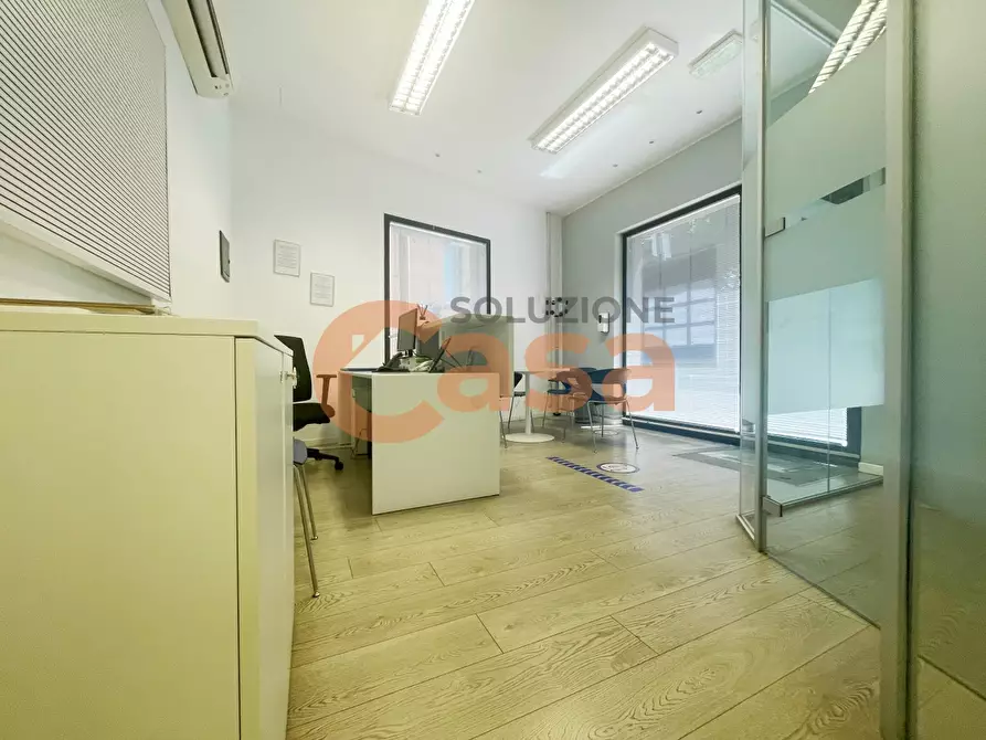 Immagine 4 di Ufficio in vendita  in Viale Malta a Piacenza