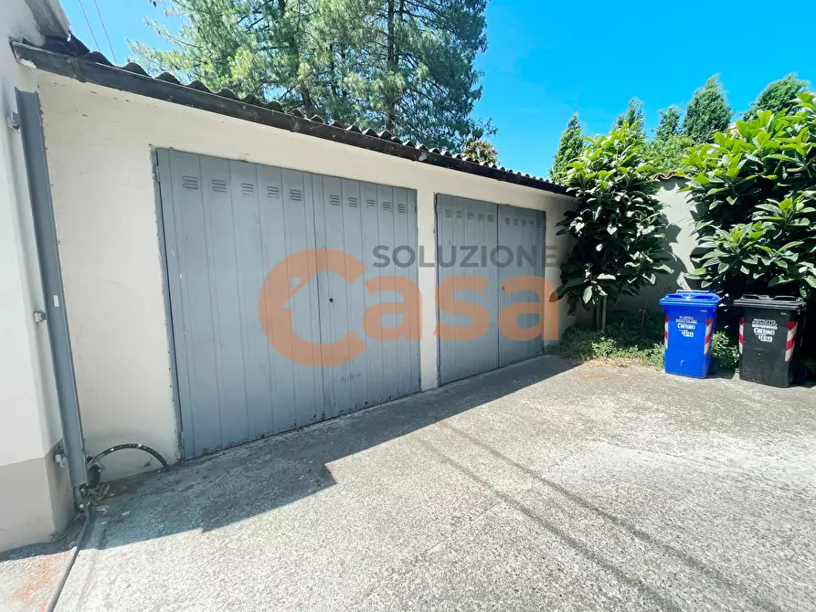 Immagine 19 di Negozio in vendita  in Viale Malta a Piacenza