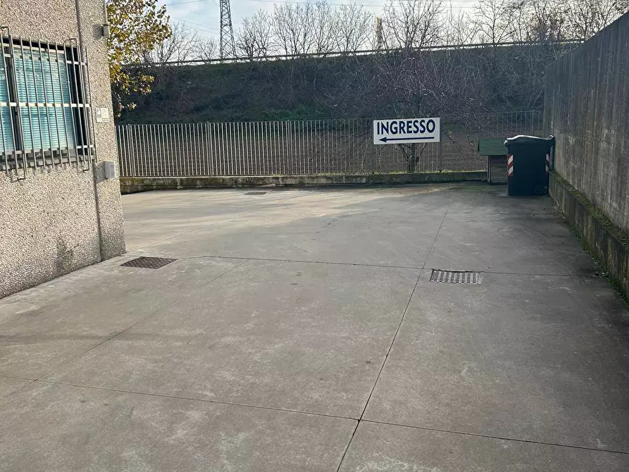 Immagine 3 di Magazzino in vendita  in Via Labadini a Piacenza