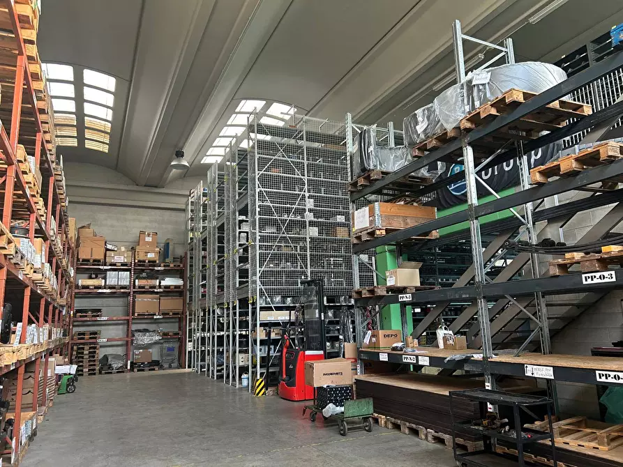 Immagine 7 di Magazzino in vendita  in Via Labadini a Piacenza