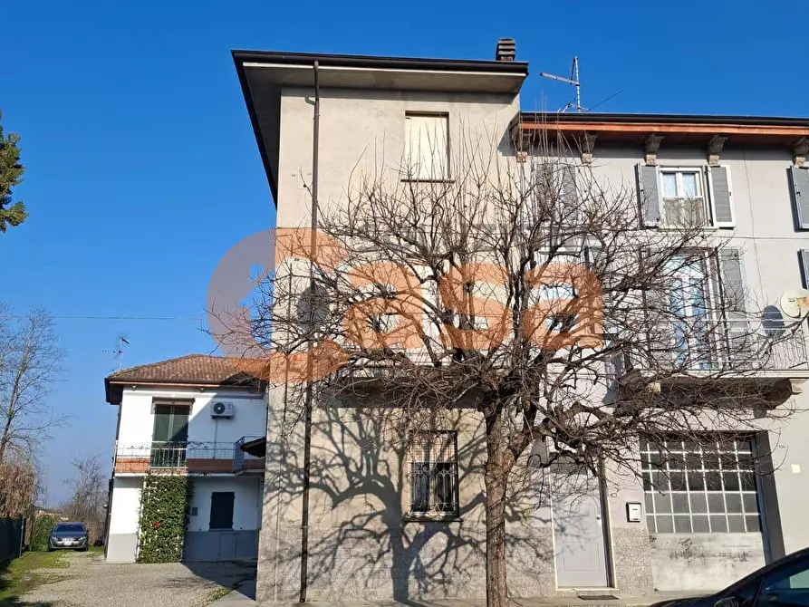 Immagine 5 di Appartamento in vendita  in Loc. Campremoldo Sopra a Gragnano Trebbiense