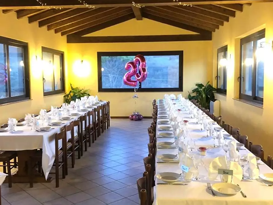 Immagine 9 di Locale commerciale in affitto  in Via Roma a Gropparello