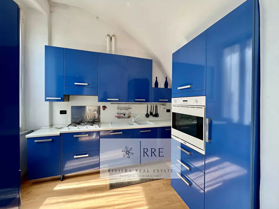 Immagine 9 di Appartamento in vendita  in Giuseppe Garibaldi a Finale Ligure