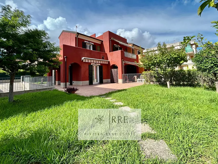 Immagine 2 di Villetta a schiera in vendita  in Gabriele D'Annunzio a Loano