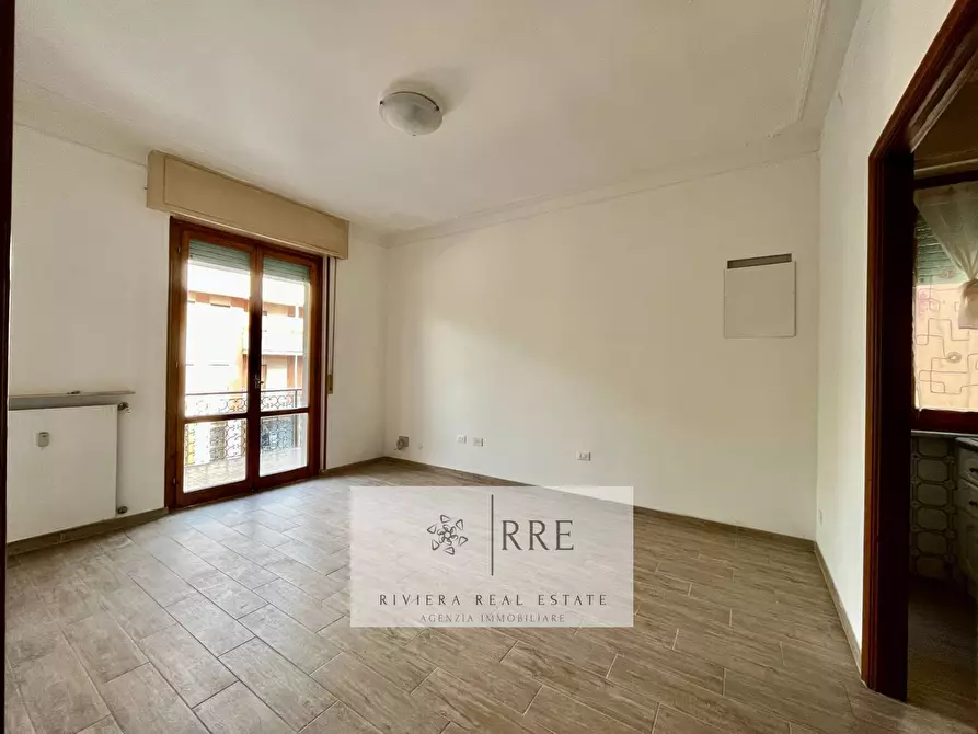 Immagine 3 di Appartamento in vendita  in via Marco Polo a Loano