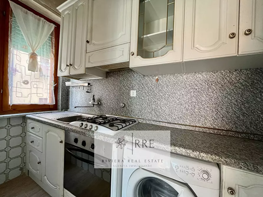 Immagine 9 di Appartamento in vendita  in via Marco Polo a Loano