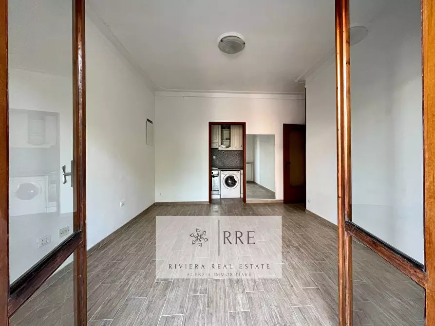 Immagine 5 di Appartamento in vendita  in via Marco Polo a Loano