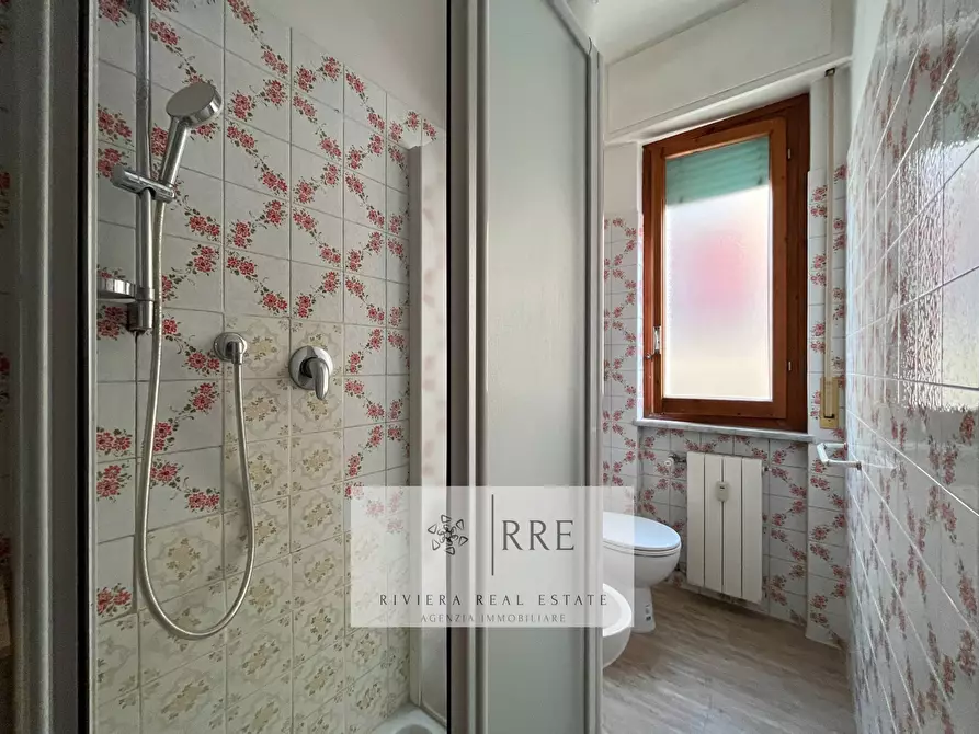 Immagine 13 di Appartamento in vendita  in via Marco Polo a Loano