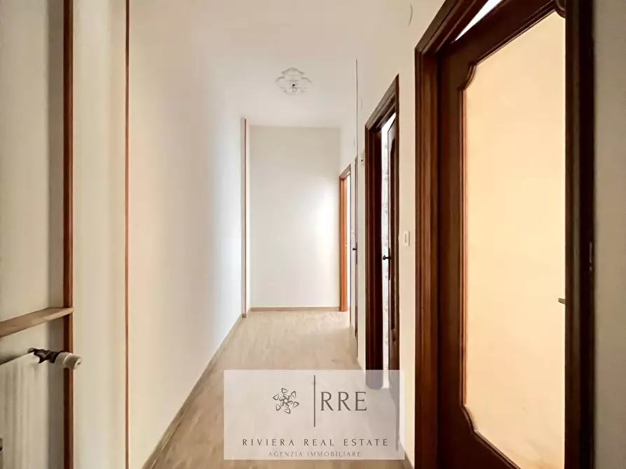 Immagine 15 di Appartamento in vendita  in via Marco Polo a Loano