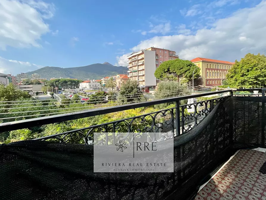 Immagine 11 di Appartamento in vendita  in via Marco Polo a Loano