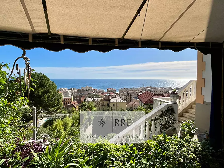 Immagine 11 di Villa in vendita  in via Galliano a Alassio