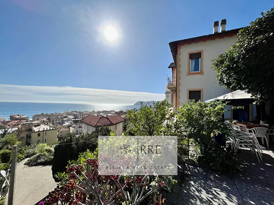 Immagine 10 di Villa in vendita  in via Galliano a Alassio
