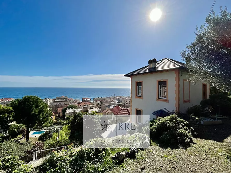 Immagine 13 di Villa in vendita  in via Galliano a Alassio