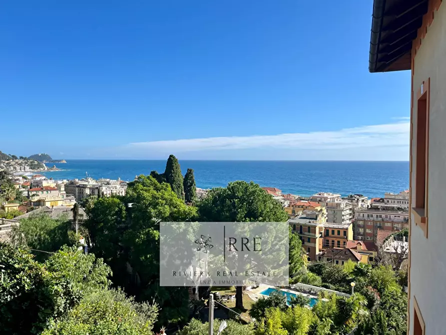 Immagine 14 di Villa in vendita  in via Galliano a Alassio