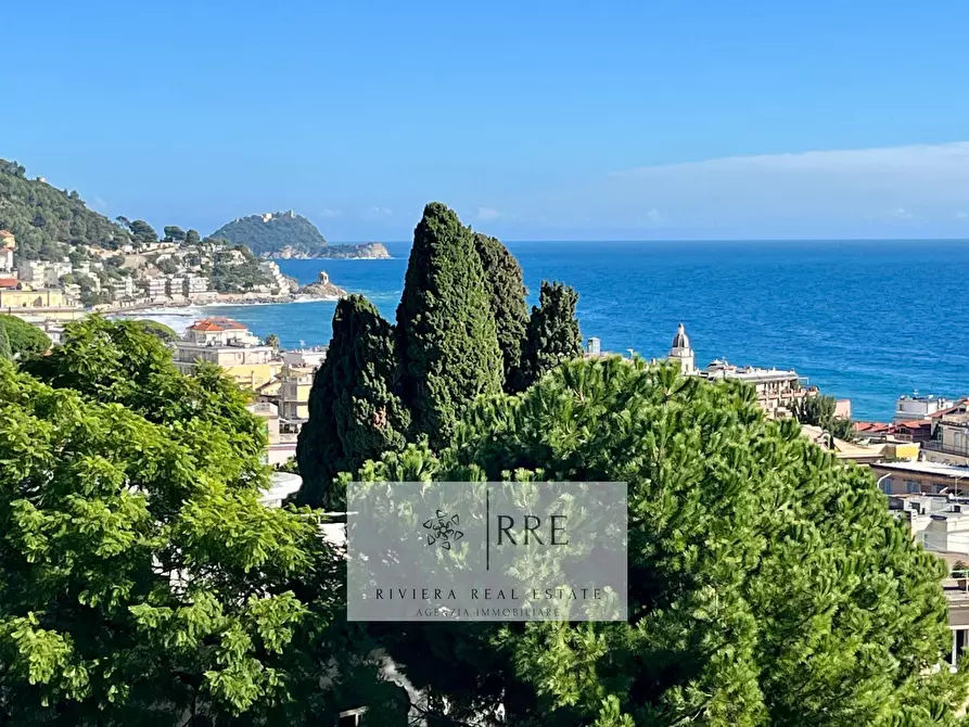 Immagine 17 di Villa in vendita  in via Galliano a Alassio