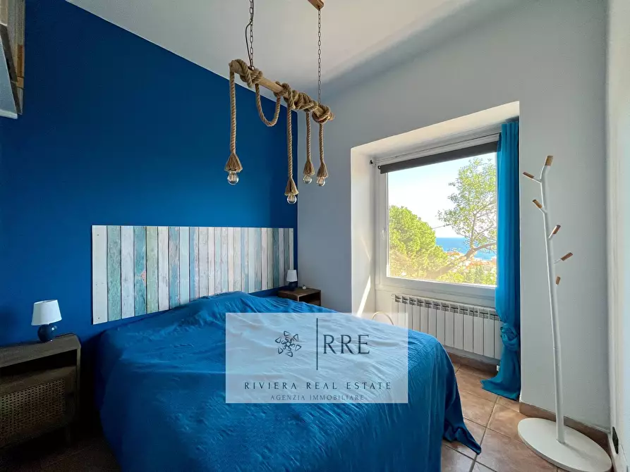 Immagine 21 di Villa in vendita  in via Galliano a Alassio