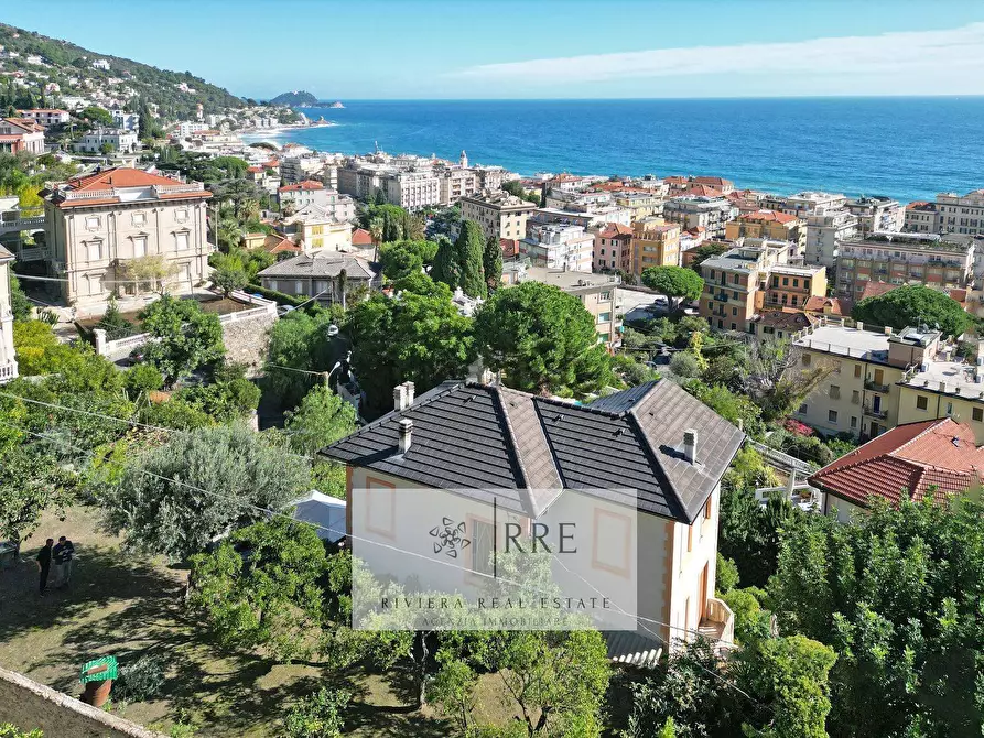 Immagine 5 di Villa in vendita  in via Galliano a Alassio