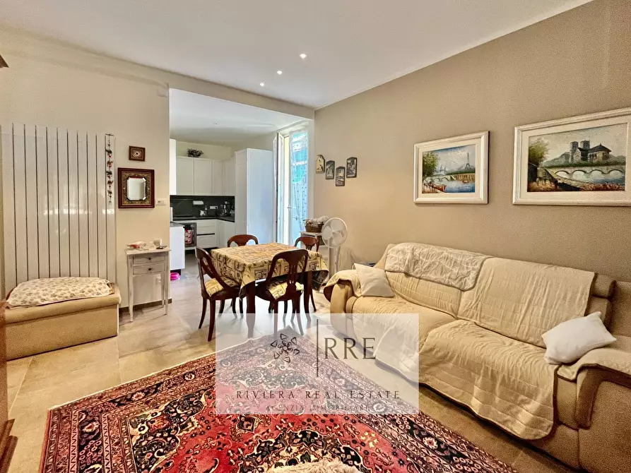 Immagine 2 di Appartamento in vendita  in Antonio Fogazzaro a Loano