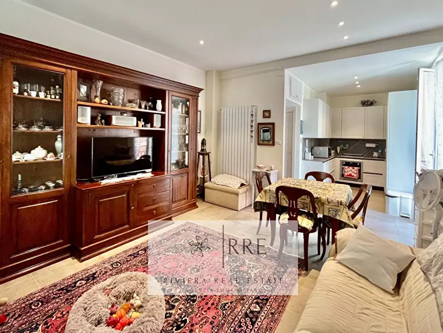 Immagine 1 di Appartamento in vendita  in Antonio Fogazzaro a Loano