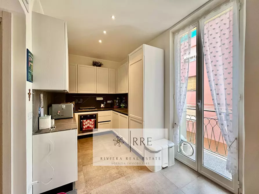 Immagine 7 di Appartamento in vendita  in Antonio Fogazzaro a Loano