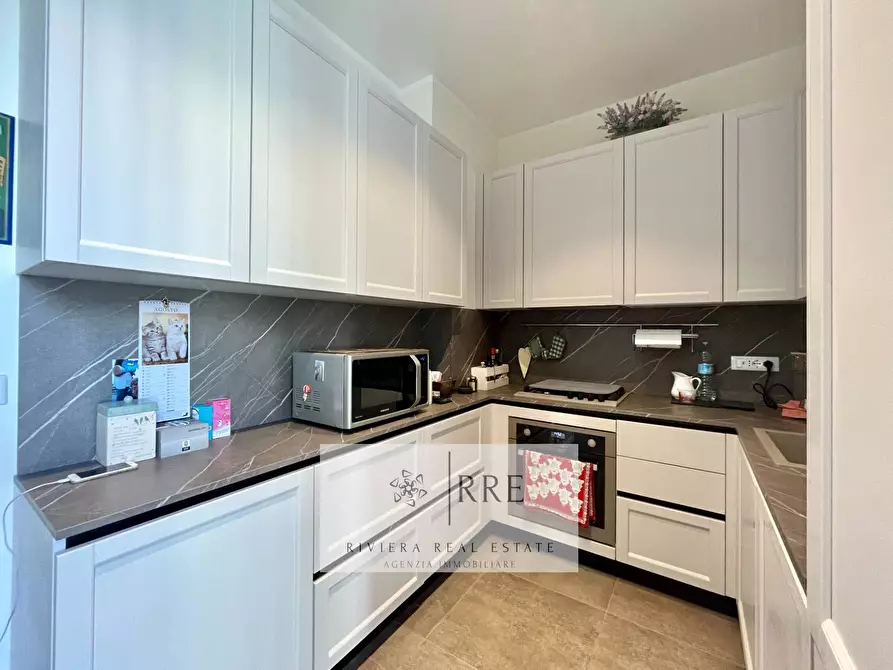 Immagine 6 di Appartamento in vendita  in Antonio Fogazzaro a Loano