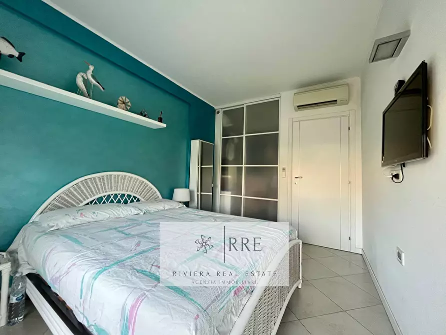 Immagine 9 di Appartamento in vendita  in Via Como a Loano