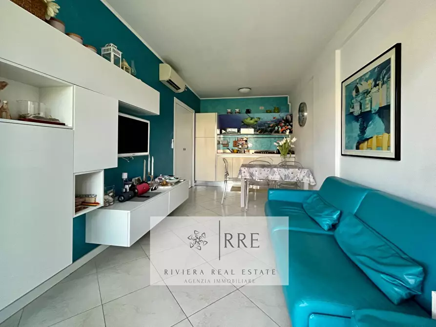 Immagine 2 di Appartamento in vendita  in Via Como a Loano