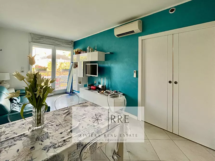 Immagine 5 di Appartamento in vendita  in Via Como a Loano