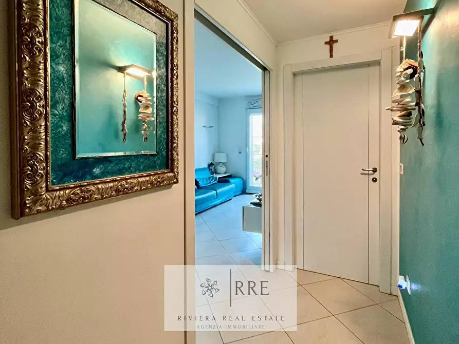 Immagine 11 di Appartamento in vendita  in Via Como a Loano