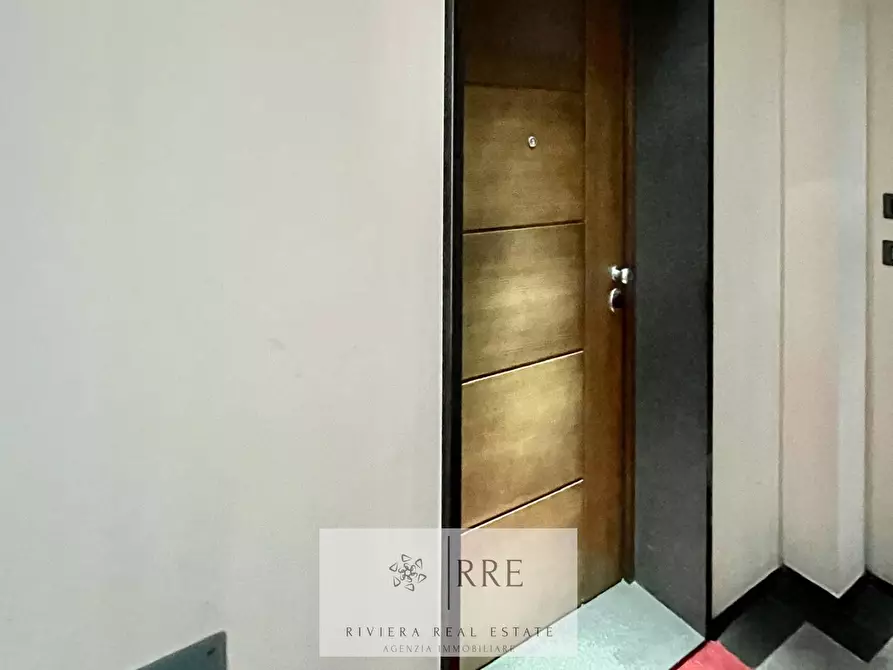 Immagine 12 di Appartamento in vendita  in Via Como a Loano